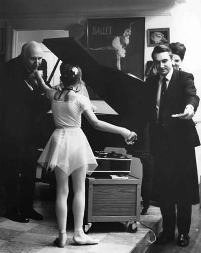 Dimitri Tiomkin with Yuri Smaltzoff and Roxanne Bulczak, 1972