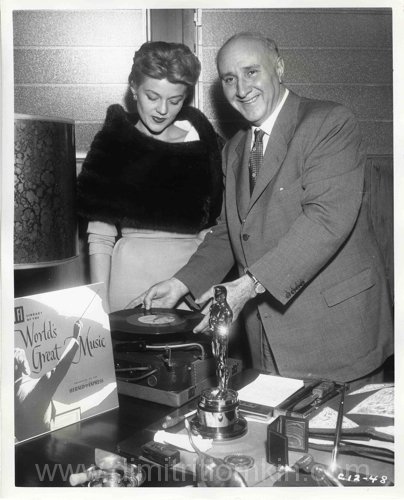 Dimitri Tiomkin with Peggy Castle, 1960